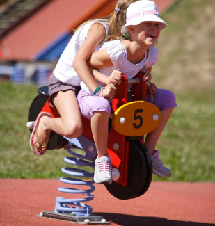 湖北户外无动力设备价格：如何选择儿童游乐设备