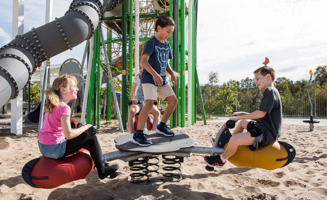 湖北非标定制滑梯：如何选择新的游乐设备？